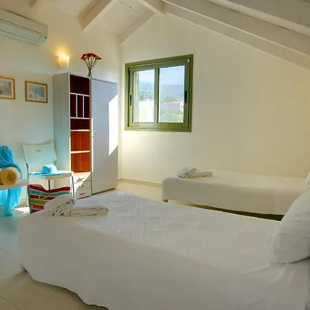 Petalida Ideales Villa